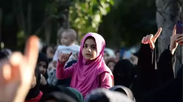 Diyarbakır'da HÜDA PAR'lılar tarafından Hamas'a destek için dua edildi