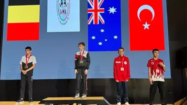 IFMA Gençler Muaythai Dünya Şampiyonası'nda üçüncü olan Rasim Efe Karakoç, Samsun'da coşku ile karşılandı