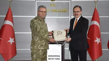 Korgeneral Metin Tokel, Siirt Valisi ve Belediye Başkan Vekili Dr. Kemal Kızılkaya'yı ziyaret etti