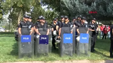 Diyarbakır'da Öcalan'ın çıkarılmasının yıl dönümünde izinsiz yürüyüşe polis müdahalesi