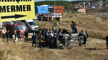 Sinop'ta otomobil devrildi, 4 kişi yaralandı