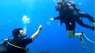 Muğla'da Su Altında Evlilik Teklifi