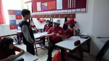 Esenyurt Belediyesi, okullarda deprem tatbikatı ve eğitimleri düzenliyor