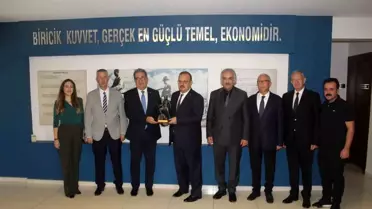 Aydın Valisi Söke'de Tarla Gününe Katıldı