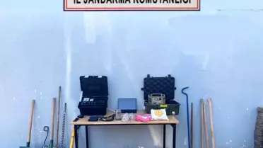 Tekirdağ Şarköy'de Kaçak Kazı Yapan Grup Jandarma Tarafından Yakalandı