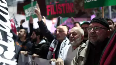 İsrail'in Gazze'deki Hastaneye Saldırısı Protesto Edildi