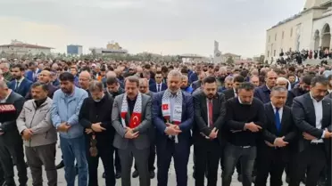 Sivil Toplum Kuruluşlarından Protesto Yürüyüşü