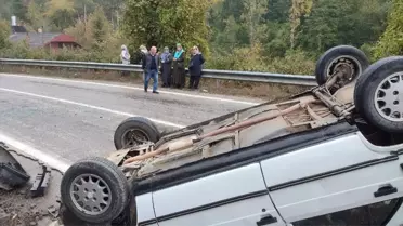 Bartın'da Yağmur Nedeniyle Otomobil Takla Attı