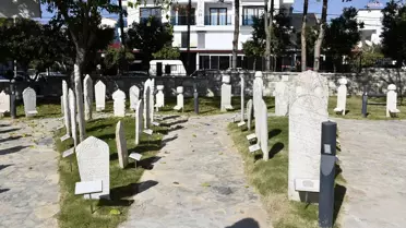 Kuşadası'nda Osmanlı dönemine ait mezar taşları sergilenecek