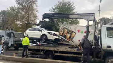 Üsküdar'da 13 araç ve bir TOMA'nın karıştığı kazada 1 kişi yaralandı