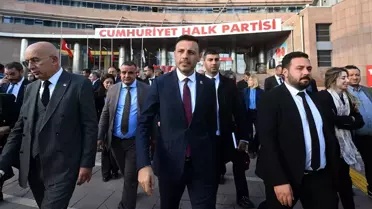 Kılıçdaroğlu, İstanbul İl Başkanı ve İlçe Başkanlarıyla Görüştü