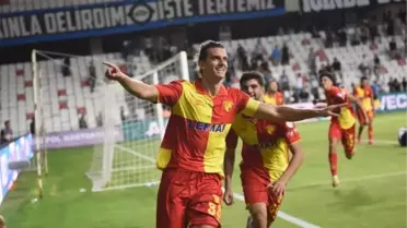 Göztepe'de gol yükü orta saha ve defans oyuncularında
