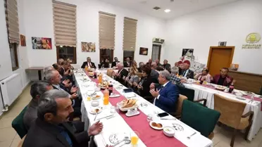 Pursaklar Belediye Başkanı Muhtarlar Günü'nü kutladı