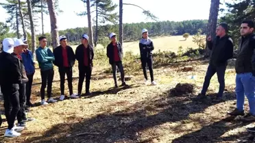 Aslanapa Orman İşletme Müdürlüğü Şefleri ve memurları tarafından Anadolu Lisesi öğrencilerine mesleki bilgilendirme çalışması yapıldı