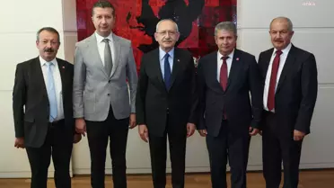 Kılıçdaroğlu, CHP Burdur İl ve İlçe Başkanlarını Kabul Etti