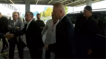 İstanbul Valisi Davut Gül, yaralanan polis memuru ve bekçiyi ziyaret etti