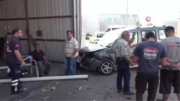 Antalya Manavgat'ta Ticari Araçlar Çarpıştı: Yaralılar Var