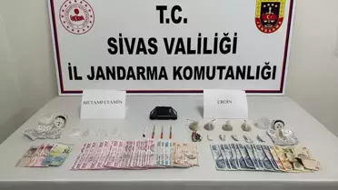 Sivas'ta Elektrik Lambaları İçerisine Gizlenmiş Uyuşturucu Operasyonu