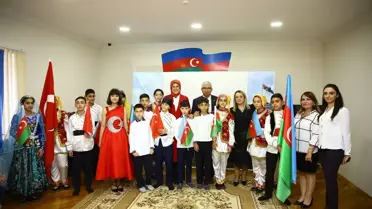 Türk Kızılay Genel Başkanı Azerbaycan'da Yetimhaneyi Ziyaret Etti