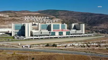 İzmir Tabip Odası'nın Bayraklı Şehir Hastanesi ile İlgili Sorularına Yanıt Veren İl Sağlık Müdürü Erkuş: 'Hastanenin Açılışıyla İlgili Resmi Bir...