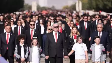 Uğur Okulları Öğrencileri Anıtkabir'i Ziyaret Etti