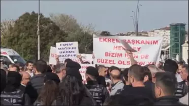 UKOME Toplantısı Sırasında Taksi Dolmuş Sahipleri Eylem Yaptı