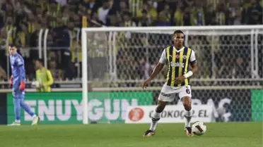 Fenerbahçe'nin Djiku açıklaması: Sağ ayakta kırık tespit edildi