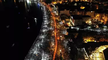 Çanakkale'de Cumhuriyet'in 100. yılı kutlamaları fener alayıyla coşkuyla yaşandı