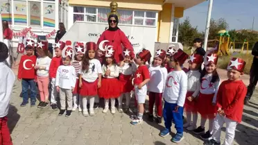 Afyonkarahisar'da Kreş Öğrencilerinden Cumhuriyetin 100. Yıl Kutlaması