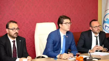 Van'ın Erciş ilçesinde 25 mahalle muhtarının katılımıyla toplantı yapıldı