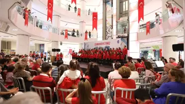 Cumhuriyet'in 100. yılı Akmerkez'de coşkuyla kutlandı
