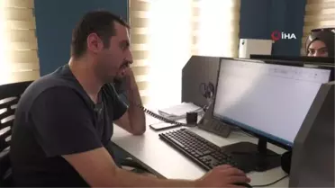 Esenyurtlu vatandaşlara afet bilinci eğitimi verilip evdeki riskli eşyalar sabitleniyor