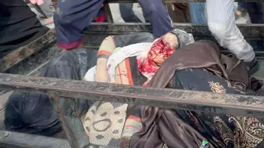 Filistin Haber Ajansı: İsrail'in Gazze Şeridi'nin kuzeyindeki Cibaliya Mülteci Kampı'nı bombalaması sonucu onlarca kişi öldü ve yaralandı.