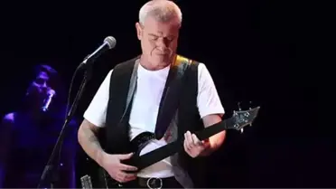 Levent Yüksel, Kuruçeşme Açıkhava'da muhteşem bir performans sergiledi