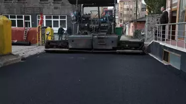 Kars Belediyesi, Asfalt Çalışmalarını Sürdürüyor