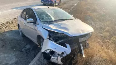 Adıyaman Gölbaşı'nda Kontrolden Çıkan Otomobil Menfeze Savruldu, Sürücü Yaralandı