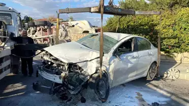 Polatlı'da beton mikseri bahçe duvarını yıkarak devrildi