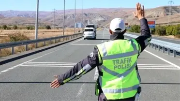 Erzurum'da Bir Haftada 2 Bin 562 Sürücüye Para Cezası
