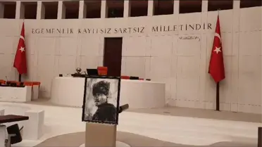CHP TBMM Grubu, Adalet Nöbeti'ni Atatürk'ün vefatının 85. yıldönümünde sürdürdü