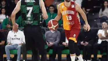 Darüşşafaka Lassa, Galatasaray Ekmas'ı 75-72 yenerek galip geldi