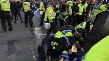 Londra'da Filistin Yürüyüşü ve Ateşkes Günü Törenlerinde 126 Kişi Gözaltına Alındı