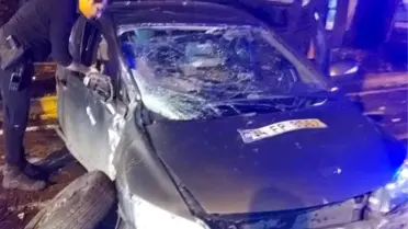 Kadıköy'de Trafik Kazası: 3 Kişi Yaralandı