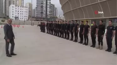 Adana'da Yunus Polislerinden Nefes Kesici Gösteri