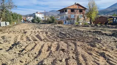 Tokat'ın Pazar ilçesinde sıcak asfalt çalışmaları devam ediyor