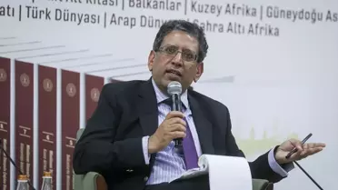 Müslüman Dünyada Çağdaş Düşünce Konferansı'nda sömürgecilik ve sonrası ele alındı