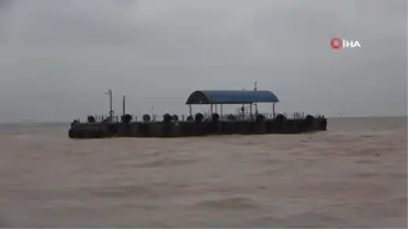 Kocaeli'de fırtına sebebiyle vapur seferleri durduruldu