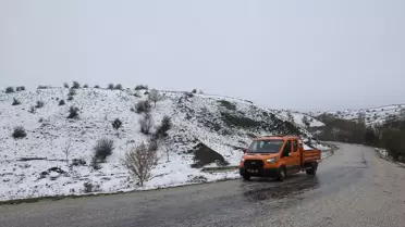 Eskişehir'de Kar Yağışı ve Sis Etkili Olmaya Devam Ediyor