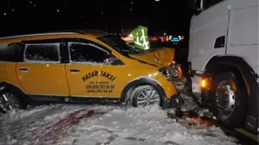 Kars'ta Kar Yağışı Hayatı Felç Etti
