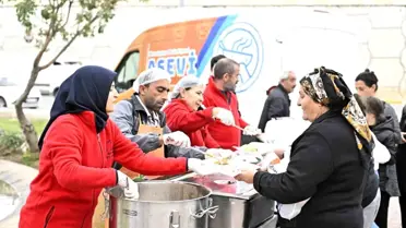Muratpaşa Belediyesi, Komşu Sofraları Kuruyor