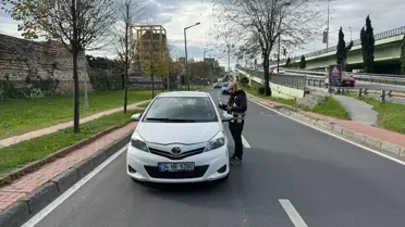 Fatih'te Dron Destekli Denetimde Yaya Geçidinde Yayalara Yol Vermeyen Sürücülere Cezai İşlem Uygulandı